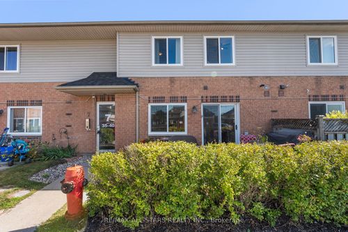 36-1 Testa Rd, Uxbridge, ON, L9P1Y9 | Card Image