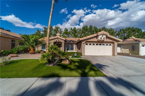 906 Sitting Bull Dr, Henderson, NV, 89014-0824 | Card Image