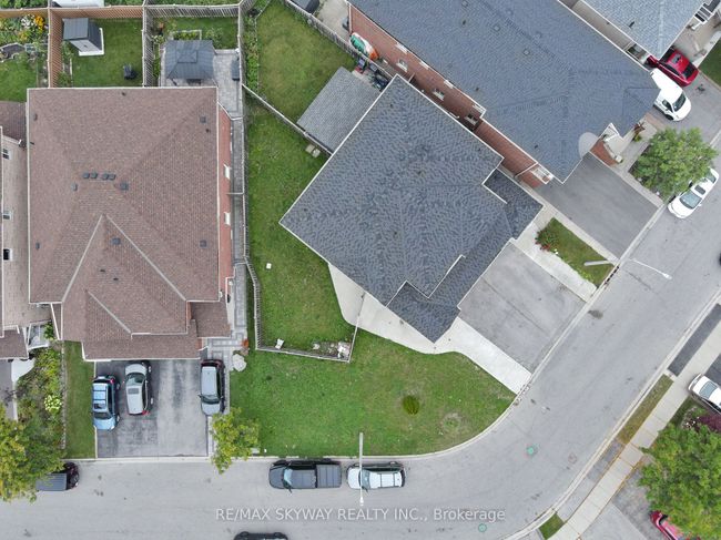 19 Rednor Dr, House attached with 4 bedrooms, 4 bathrooms and 4 parking in Brampton ON | Image 45