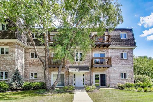 unit-a-131 E Winchester Rd, Libertyville, IL, 60048-3903 | Card Image