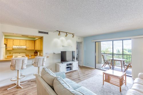 apt-604-2205 Cypress Bend Dr, Pompano Beach, FL, 33069-4456 | Card Image