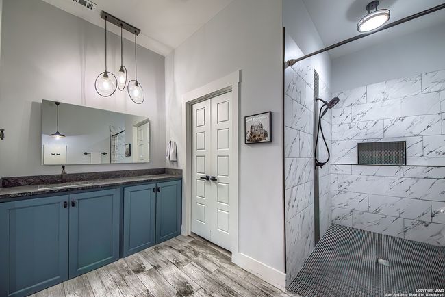 452 Wentworth, House other with 4 bedrooms, 4 bathrooms and null parking in Spring Branch TX | Image 32