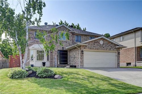 352 Stephanie Dr, Guelph, ON, N1K1R3 | Card Image