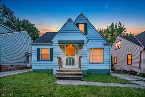 18204 Edinboro Avenue, Maple Heights, OH, 44137 | Card Image