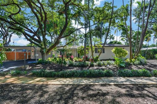 15821 Sw 86th Ave, Palmetto Bay, FL, 33157-2144 | Card Image