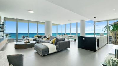 10B - 2000 S Ocean Drive, Condo with 4 bedrooms, 3 bathrooms and null parking in Hallandale Beach FL | Image 1