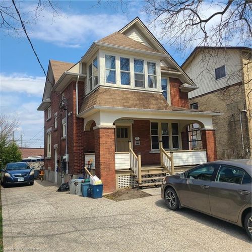 22 St Leger St, Kitchener, ON, N2H4L9 | Card Image
