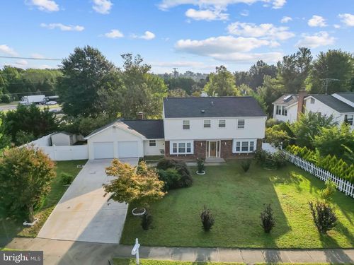 4001 Middle Ridge Dr, FAIRFAX, VA, 22033-3229 | Card Image