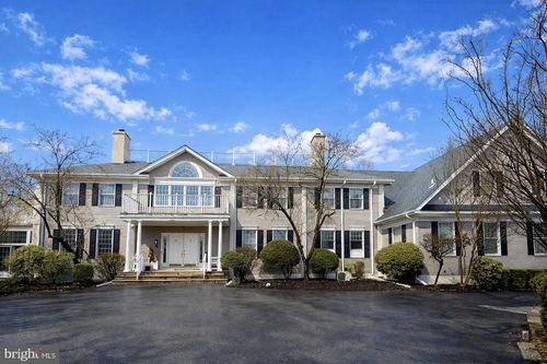 22 Tomlyn Dr, PRINCETON, NJ, 08540-4316 | Card Image