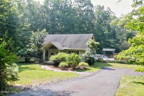211 Johnson Hill Rd, Kingston, NY, 12401-7709 | Card Image