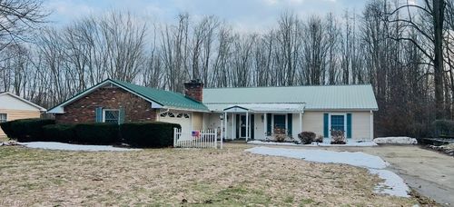 5126 Chestnut Hill Dr, Ashtabula, OH, 44004-9414 | Card Image