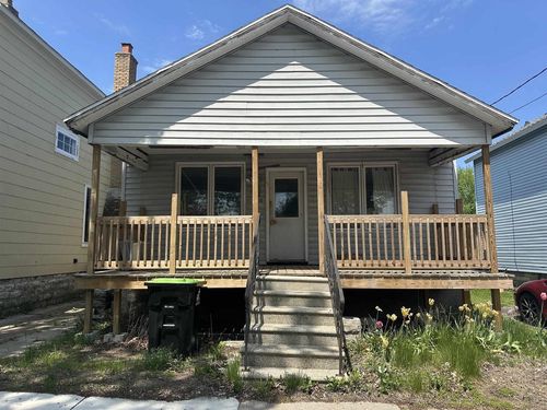812 12th Avenue, Menominee, MI, 49858 | Card Image