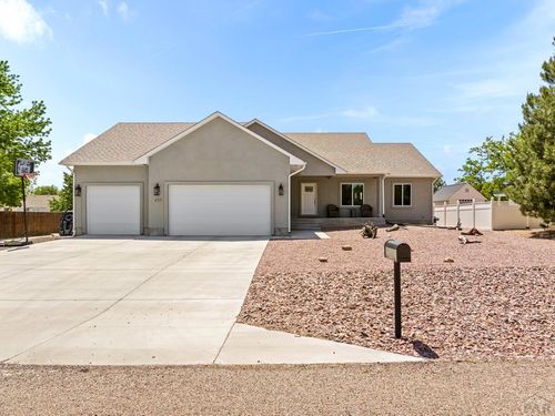 450 W Venturi Dr, Pueblo West, CO, 81007-3679 | Card Image