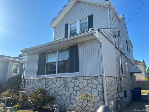 2412 Deerfield Rd, Far Rockaway, NY, 11691-2712 | Card Image