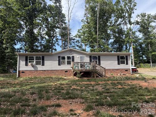 915 Jay Burke Rd, Taylorsville, NC, 28681-3551 | Card Image