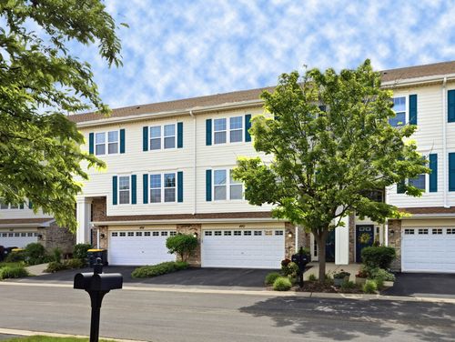 490 Dolton Ln, Carol Stream, IL, 60188-2489 | Card Image