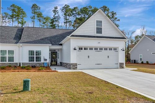 204 Oak Pointe Cir, Lumberton, NC, 28358-4692 | Card Image