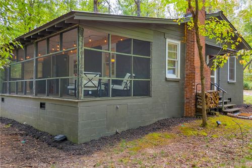 525 Blueberry Ln, Mountain Rest, SC, 29664-9293 | Card Image