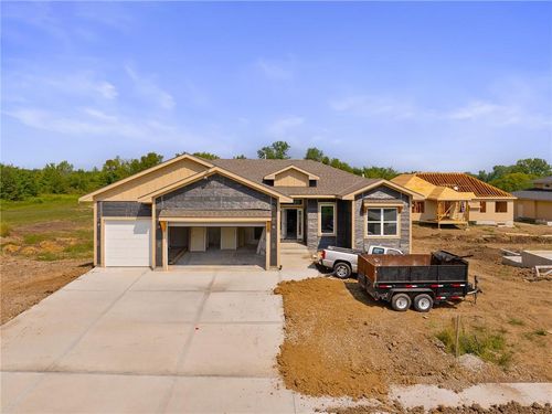 25016 W 89th Ter, Lenexa, KS, 66227-4067 | Card Image