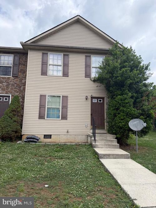 35 Judges Ct, INWOOD, WV, 25428-4989 | Card Image