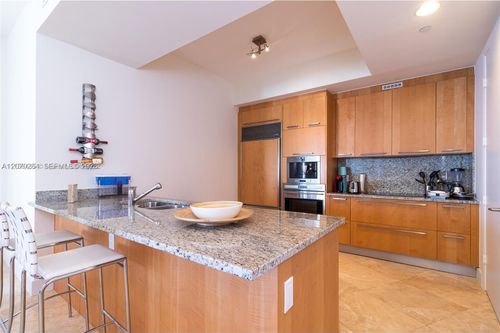 2103-15811 Collins Ave, Sunny Isles Beach, FL, 33160-4181 | Card Image