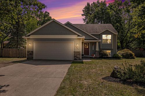 3362 Ancliff St Ne, Rockford, MI, 49341-9218 | Card Image