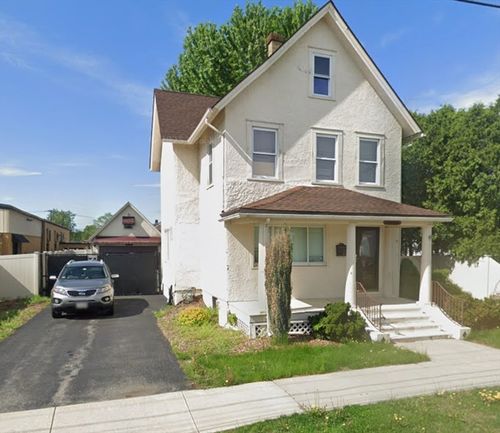 122 Norman St, West Springfield, MA, 01089-5004 | Card Image