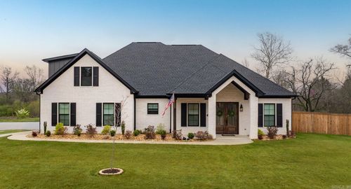 8036 N Shoreline Blvd, Benton, AR, 72019-8794 | Card Image