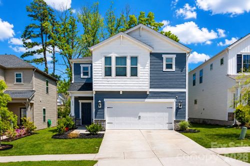 4009 Woodland View Dr, Charlotte, NC, 28215-8210 | Card Image