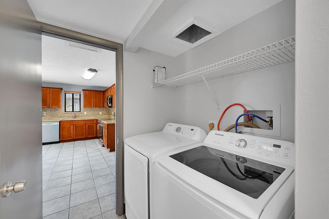 1204 Waterview Cir, Condo with 3 bedrooms, 3 bathrooms and null parking in Palm Springs FL | Image 16