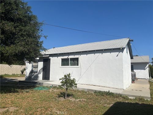 8005 Oleander Ave, Fontana, CA, 92336-2407 | Card Image