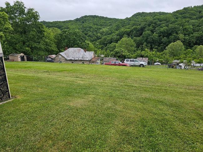 171 Sparrow Dr, House other with 3 bedrooms, 2 bathrooms and 12 parking in Bluefield VA | Image 7