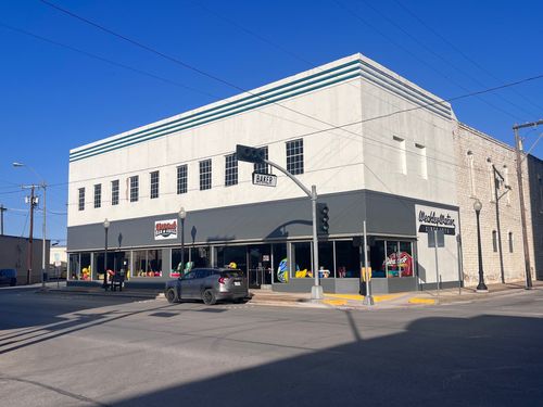 102 N Fisk Ave, Brownwood, TX, 76801 | Card Image