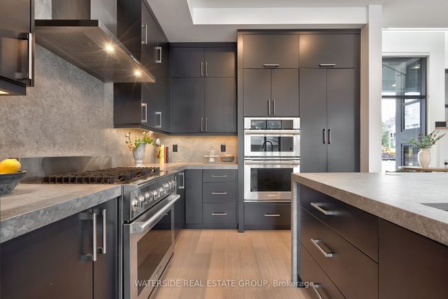381 7 Th Rd E, House other with 4 bedrooms, 5 bathrooms and 35 parking in Stoney Creek ON | Image 6