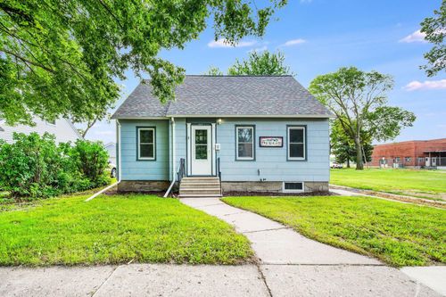 906 N Prairie Ave, Fairmont, MN, 56031-2743 | Card Image