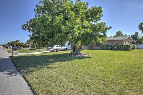 1004 Se 25th Ter, Cape Coral, FL, 33904-2916 | Card Image