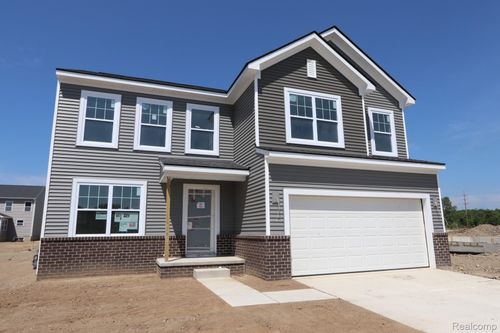 54759 Heron Cir, New Baltimore, MI, 48047-2827 | Card Image
