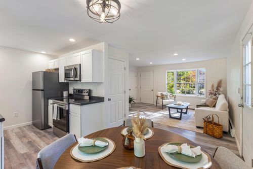 130 Summer St, Lisbon, ME, 04252-9732 | Card Image