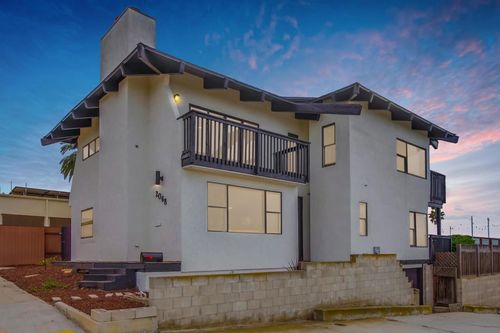 2068 Guizot St, San Diego, CA, 92107-2343 | Card Image