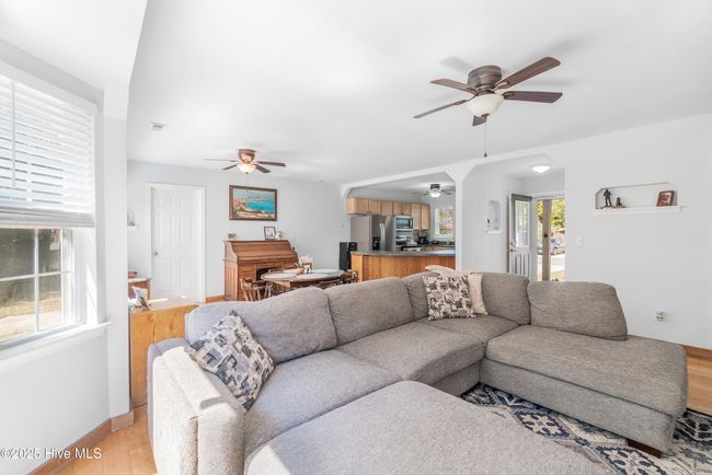109 Post Oak Ct, House other with 3 bedrooms, 2 bathrooms and 1 parking in Kill Devil Hills NC | Image 9