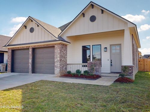 138 Lakes Edge Dr, Broussard, LA, 70518-7941 | Card Image