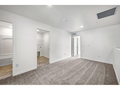 3940 Pinnacles Ct, Evans, CO, 80620-8717 | Card Image