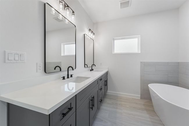 256 Davis Bend Rd, House other with 5 bedrooms, 3 bathrooms and 2 parking in Alvin TX | Image 23