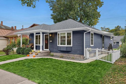 1216 7th Street, La Crosse, WI, 54601 | Card Image