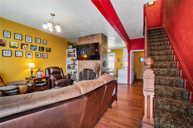 322 Darsie St, House other with 3 bedrooms, 2 bathrooms and 2 parking in Bloomfield PA | Image 4