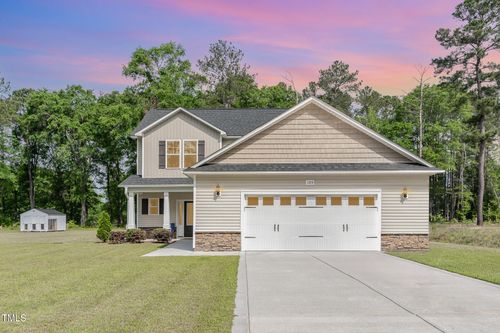 105 Forest Wood Dr, Salemburg, NC, 28385-2101 | Card Image
