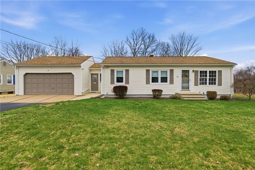 31 Flora Ave, Woonsocket, RI, 02895-6613 | Card Image