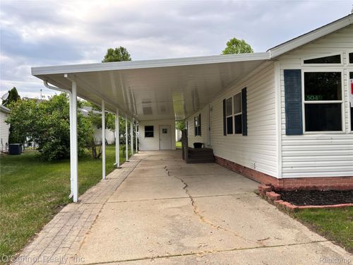 504 Bush Lake Ln, Kimball, MI, 48074-1347 | Card Image