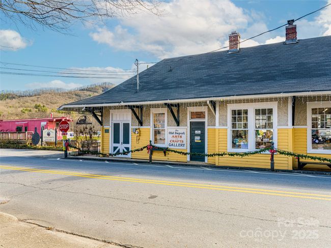 Black Mountain | Image 48
