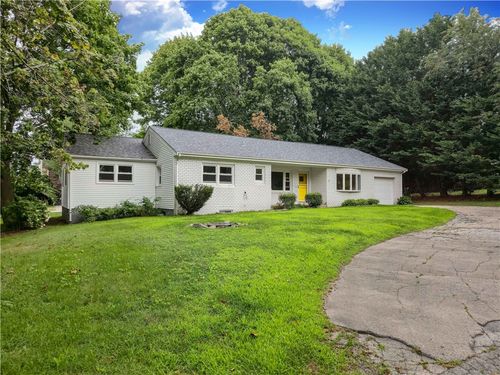 278 Green End Ave, Middletown, RI, 02842-5621 | Card Image
